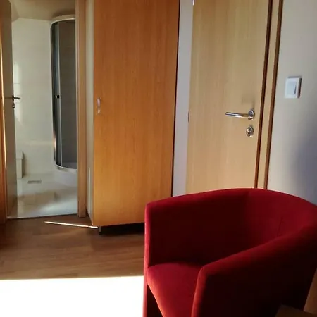 Mária 3*